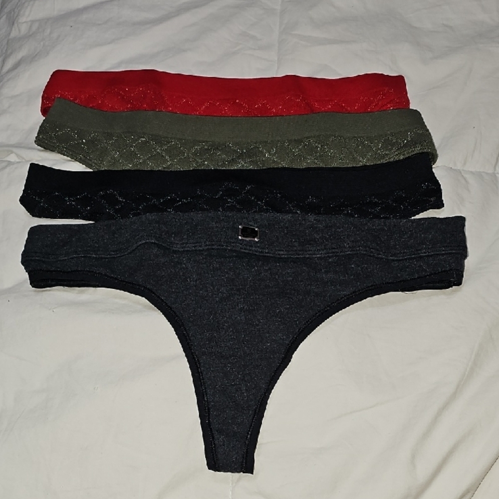 Victoria's Secret 4 Thong underwear Set!! All Sz Small!!
